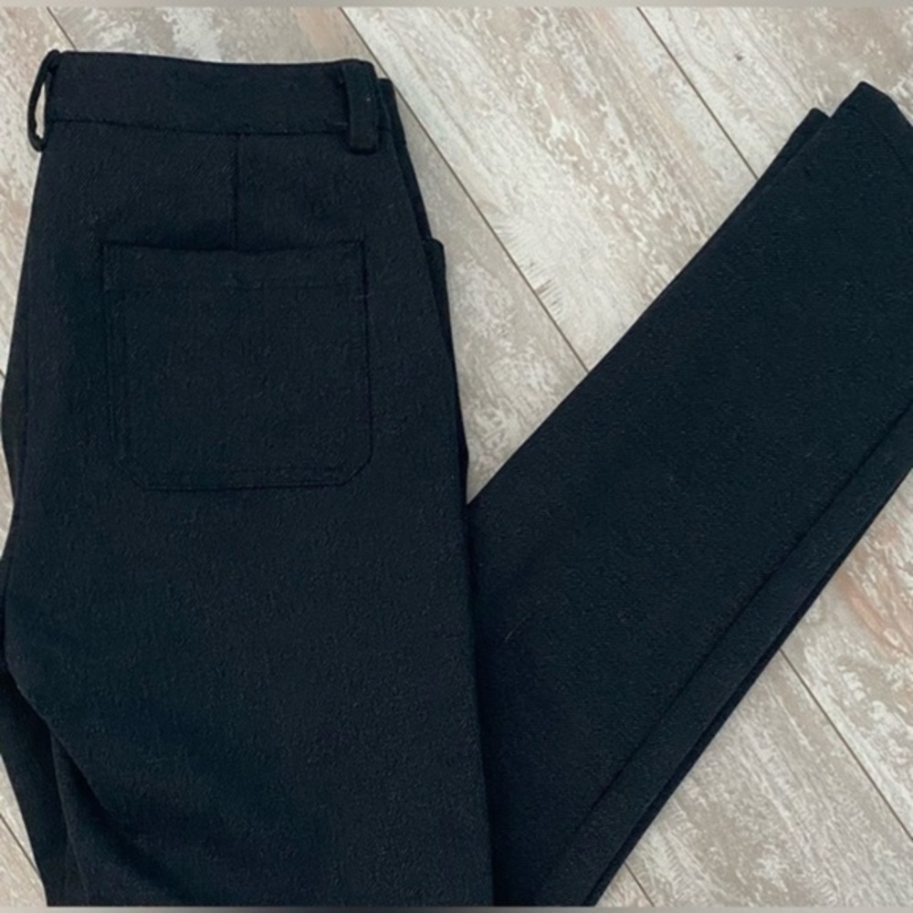 Calvin Klein Straight Leg Pants Size 4 Gray Pockets Front and Back EUC